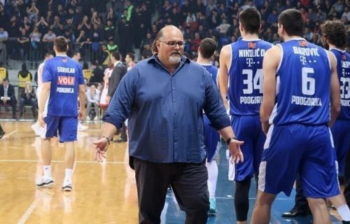 Ekipa Budućnosti ostvarila je večeras neverovatan uspeh, skinuvši Zvezdu sa trona nakon tri godine, i postala novi šampion Aba lige po prvi put u istoriji! BUDUĆNOST NOVI ŠAMPION ABA LIGE!
