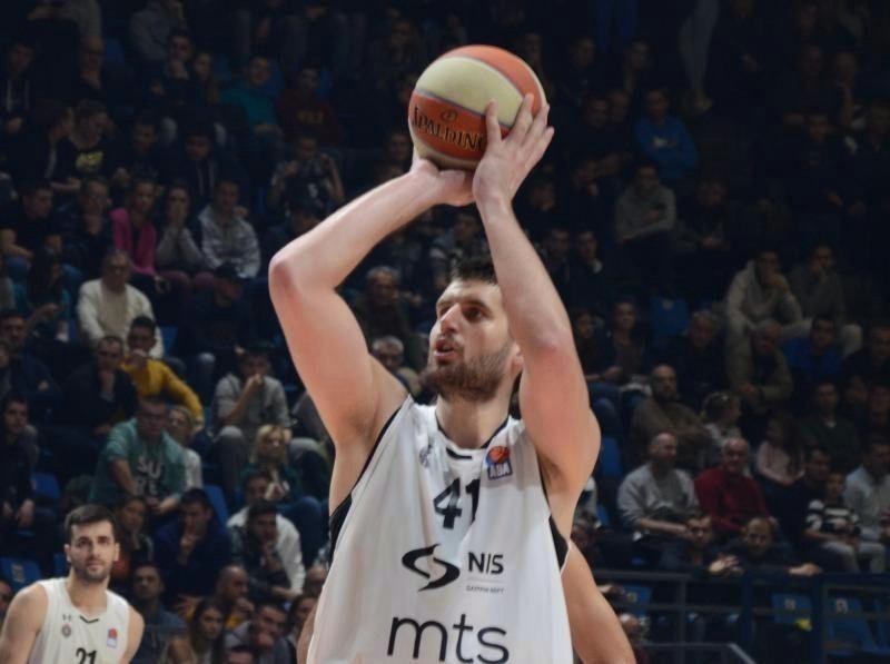 Đorđe Gagić ponovo u crno-belom