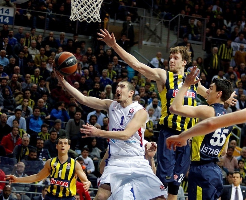 De Kolo uz zvuk sirene srušio Fener, Pao preokenuo u Španiji
