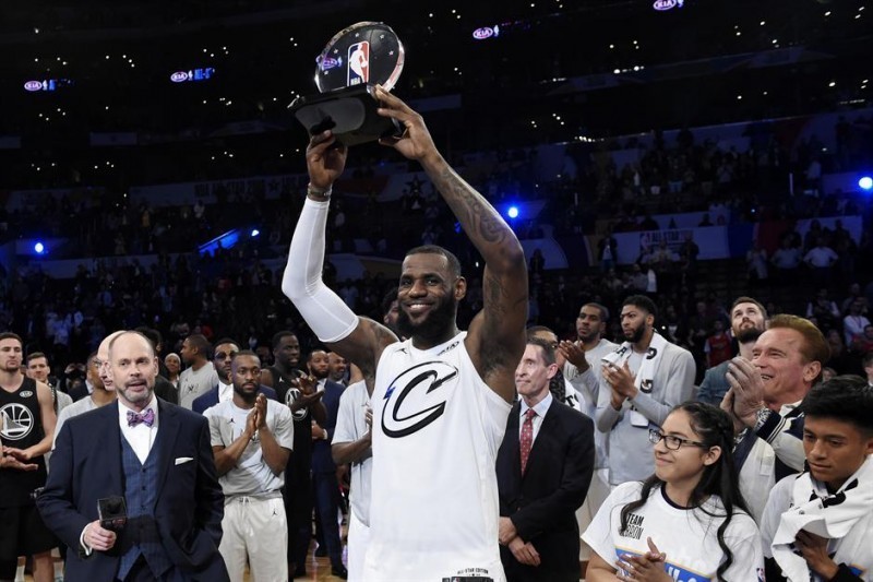 Konačno dobar Ol star meč: Lebronov tim bolji od Karijevog